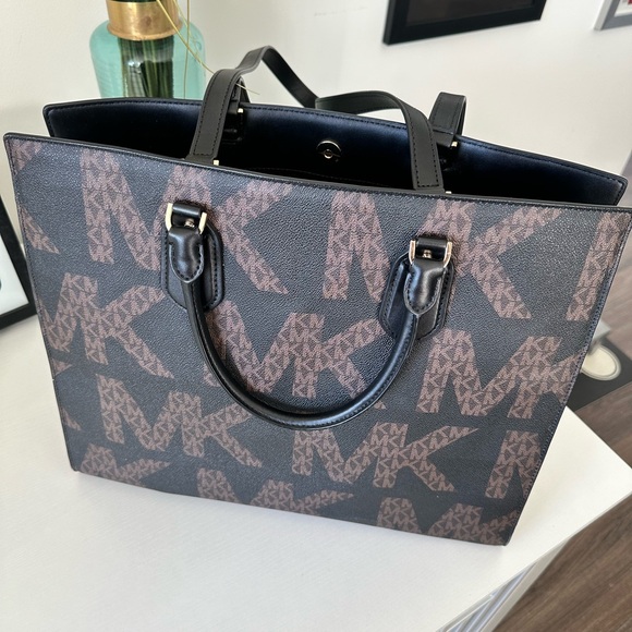 Michael Kors Tote - Picture 5 of 7